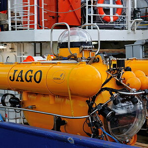 704 8045 cnx nff - Tauchboot JAGO an Bord des Forschungsschiffes "Poseidon"