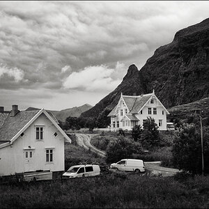 L1001561