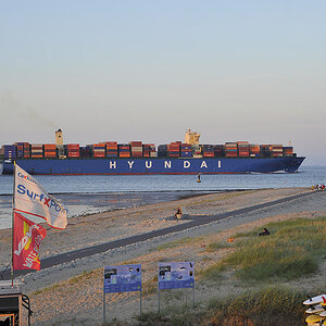 Großes Containerschiff (7000228x)