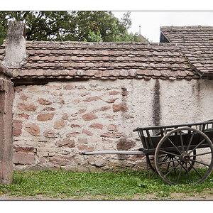Wagen vor Wand