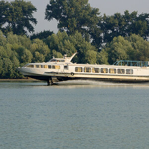 Tragflaechenboot im Donaudelta