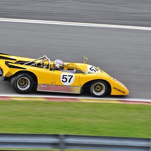 LOLA T210