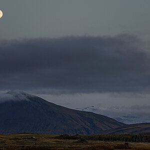 20131014 Mond über þríhyrningur
