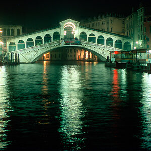 Rialto bei Nacht 3