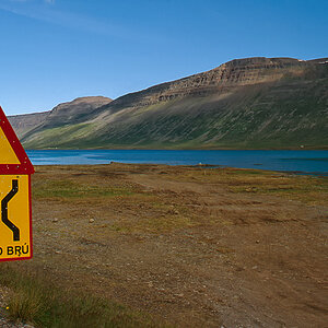Einbreið Brú