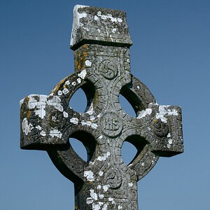 irland
clonmacnoise
friedhof
cemetery
celtic cross
keltenkreuzirland
clonmacnoise