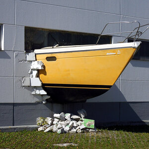 Dehler durch die Wand