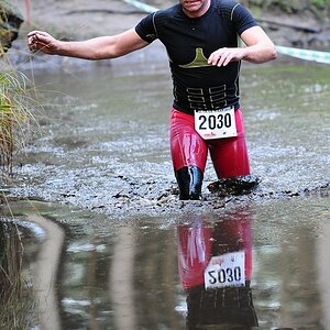 705 2927 jiw - 2. Trail Relay in Schwanewede - Mark Schütte (2030) im Tümpel