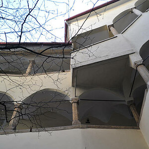 Innenhof-Sporgasse