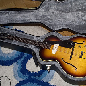 Epiphone 1
