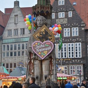 Bremer Roland, während des Freimarktes.