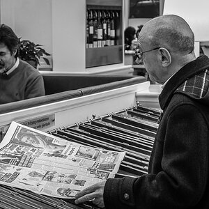 Zeitungsleser 08