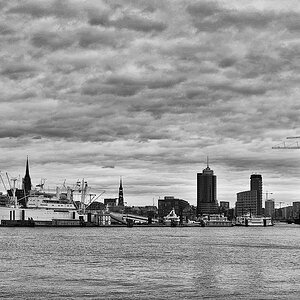 Elbphilharmonie,Landungsbrücken 012 v