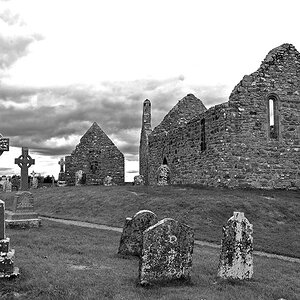 2130531 2312 sw Clonmacnoise 1024