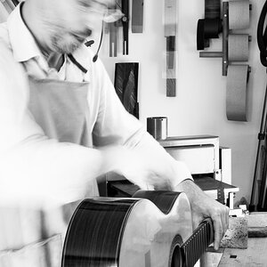 Stenzel Gitarrenwerkstatt 23