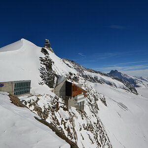 Sphinx Observatorium und Bahnstation