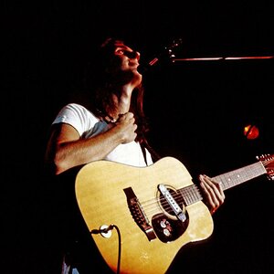 Genesis 1976 " A Trick Of The Tail" Tour -Konzert in Düsseldorf. Mike Rutherford