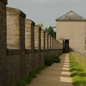 Mauer und Turm 2