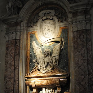 Rom, San Pietro in Vincoli, Wandgrab
