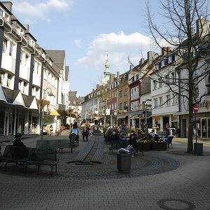 Sonne und Schatten - Frühlingstreffen in der "Alten Poststraße" in der Siegener Altstadt