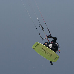 Kite Surfer ZeroG Überflug