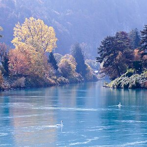 Interlaken West in Photoshop korrigiert
in Camera Raw 6.7 von Photoshop CS5
«Automatisch», Farbtemperatur 4500 eingestellt
analog zu Wert in Capture N