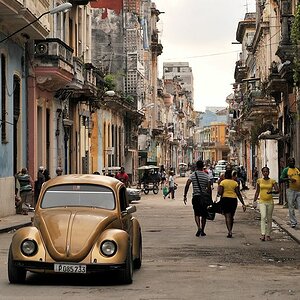 Goldkäfer, tiefer, breiter und ohne Scheibenwischer
in Havanna
3806