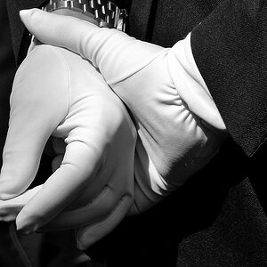 feine Handschuhe_x