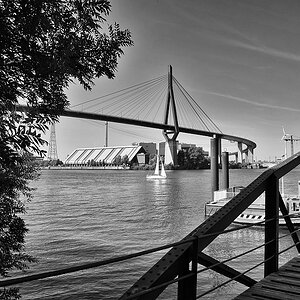 TS7 Anleger Neuhof,Köhlbrandbrücke 001 DxO