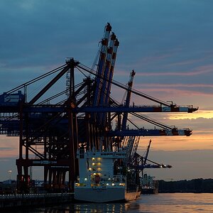 TS7 CTB,CTE abends,CMA CGM A.v.Humboldt 047 DxO v