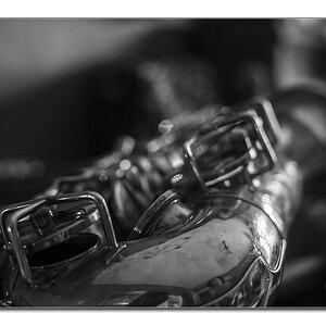 sax10
