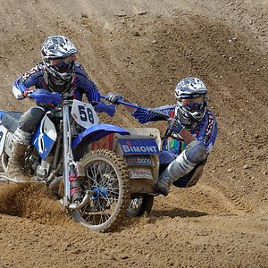 Cross017