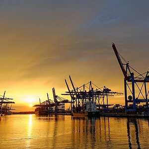 CTB,CTE abends,CMA CGM A.v.Humboldt 031 DxO