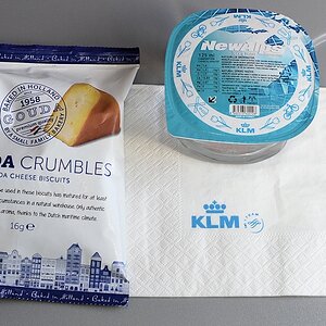 Wasser und Käse
2397