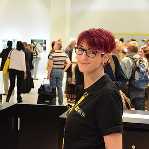 Lady (Nikon) 10