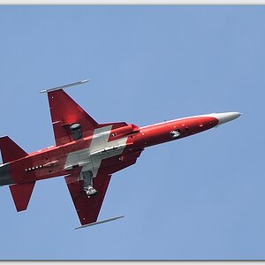 Northrop F-5E Tiger II der Patrouille Suisse
kurz vor der Landung