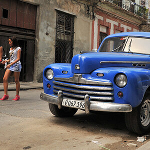 Ford 1948 (sehr cubanisiert)
4716a