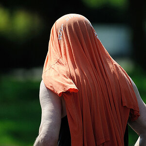 versteckt u bedeckt beim Düsseldorf Marathon