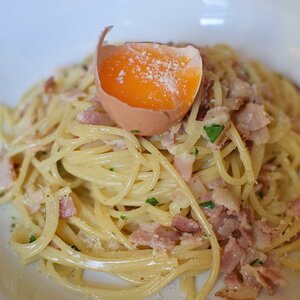spaghetti carbonara