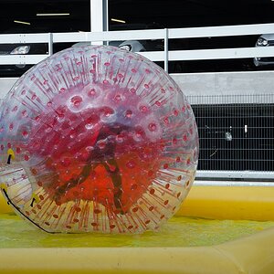 Mensch im Ball
