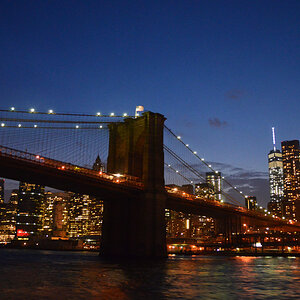 Brooklyn Bridge und Skyline