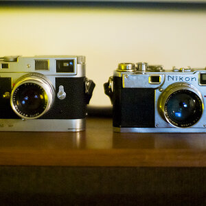 Leica Nikon Kameras 2014 1000124