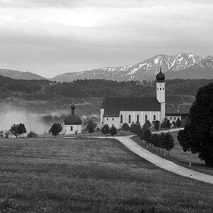 Wilparting am Irschenberg im späten Frühjahr am Morgen
SW