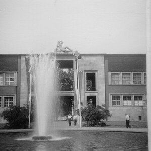 Ehrenhof 2