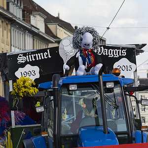 D711798