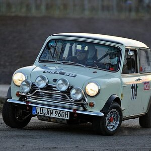 290