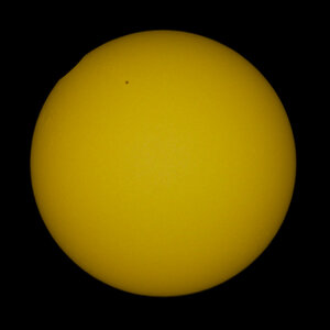 Bild 12, 11° 56, 40"; ISO 100, 1/1600",

Kurz vor dem letzten Kontakt, der Mond verabschiedet sich lautlos!

Nikon D610 am Celestron C8 Ultima PEC, Ba