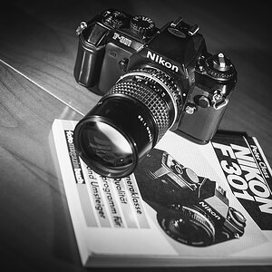 Nikon F301