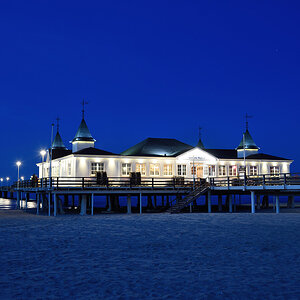 Seebrücke Ahlbeck zur blauen Stunde, 1