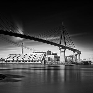 TS6,Eleonora Maersk,Köhlbrandbrücke,Roßhafen,Landungsbrücken,Exp 003 DxO v k